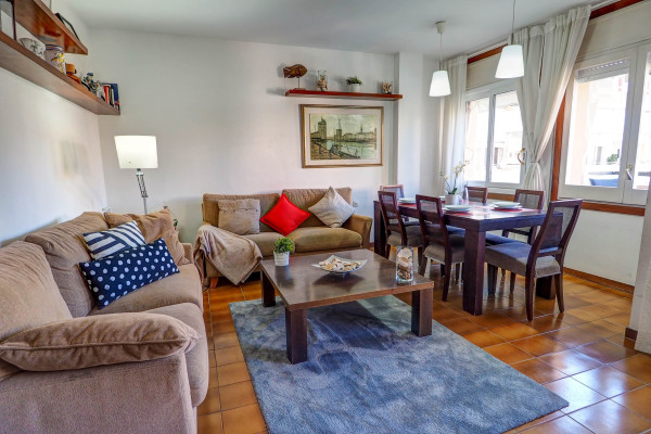 #11527 - Clarimar Apartment | Holiday Rentals | Hello Homes Sitges