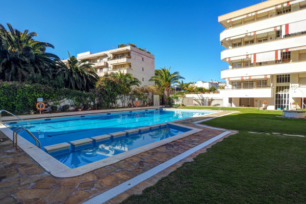 #11553 - Clarimar Apartment | Holiday Rentals | Hello Homes Sitges