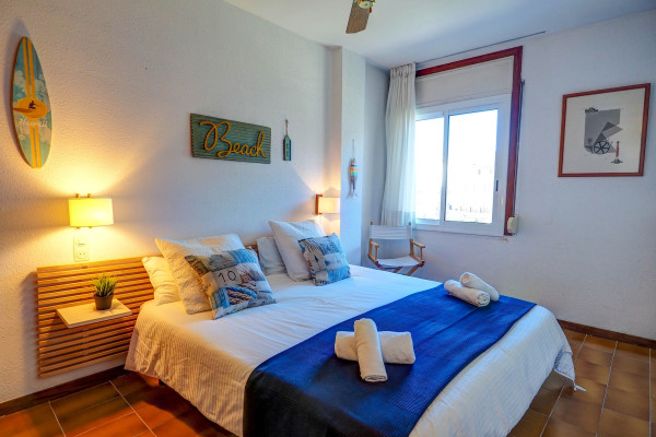 #11559 - Clarimar Apartment | Holiday Rentals | Hello Homes Sitges
