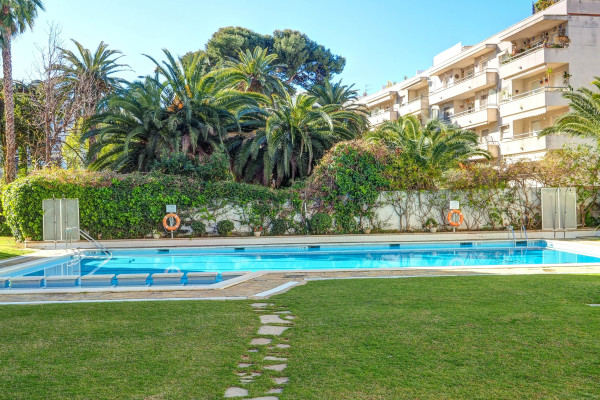 #11560 - Clarimar Apartment | Holiday Rentals | Hello Homes Sitges