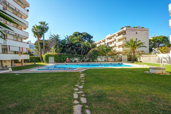 #11567 - Clarimar Apartment | Holiday Rentals | Hello Homes Sitges