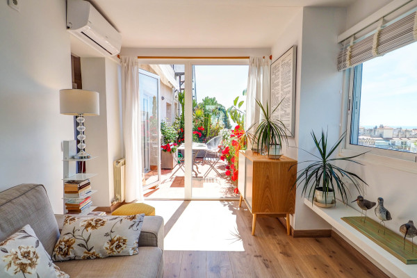 #11572 - Secret Garden Apartment | Holiday Rentals | Hello Homes Sitges
