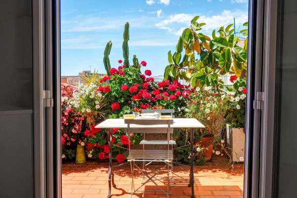 #11574 - Secret Garden Apartment | Holiday Rentals | Hello Homes Sitges