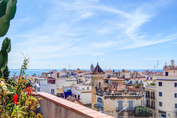 #11575 - Secret Garden Apartment | Holiday Rentals | Hello Homes Sitges