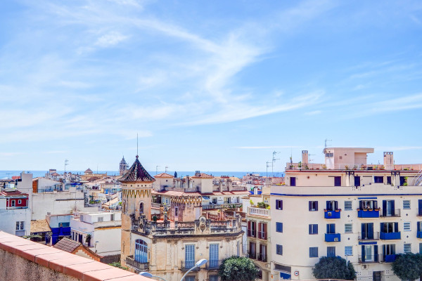 #11584 - Secret Garden Apartment | Holiday Rentals | Hello Homes Sitges