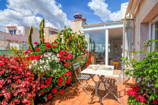 #11593 - Secret Garden Apartment | Holiday Rentals | Hello Homes Sitges