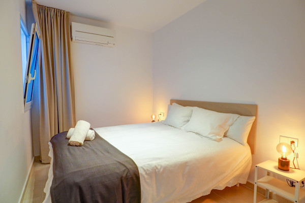 #13643 - Camelot Apartment | Holiday Rentals | Hello Homes Sitges