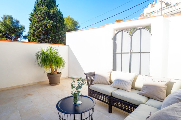 #13646 - Camelot Apartment | Holiday Rentals | Hello Homes Sitges