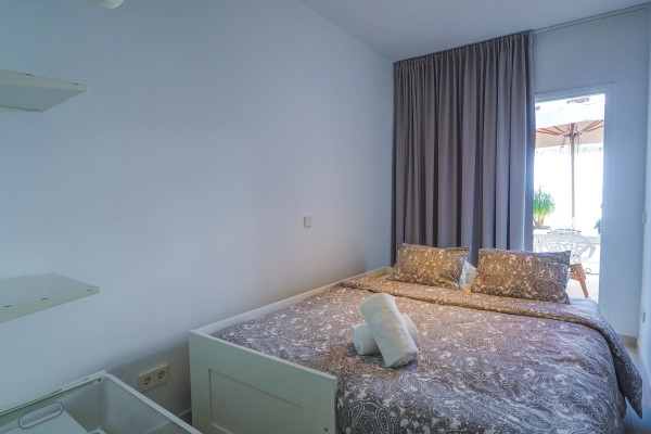 #13667 - Camelot Apartment | Holiday Rentals | Hello Homes Sitges