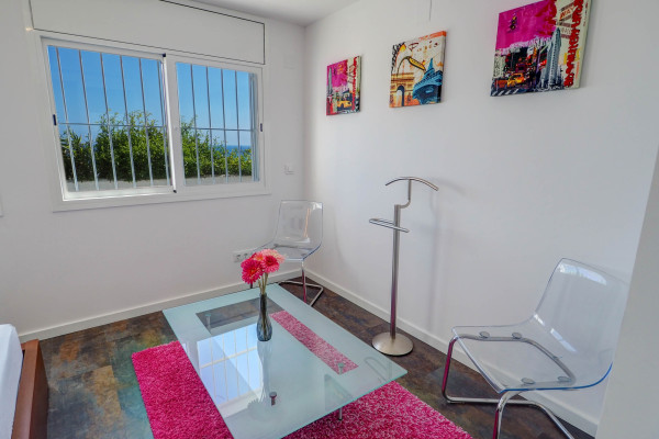 #16251 - The Moonlight Sea View | Holiday Rentals | Hello Homes Sitges