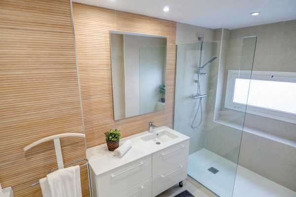 #16267 - The Moonlight Sea View | Holiday Rentals | Hello Homes Sitges
