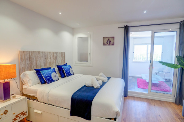 #16271 - The Moonlight Sea View | Holiday Rentals | Hello Homes Sitges