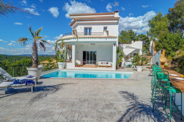 #16541 - Villa Elysian | Holiday Rentals | Hello Homes Sitges