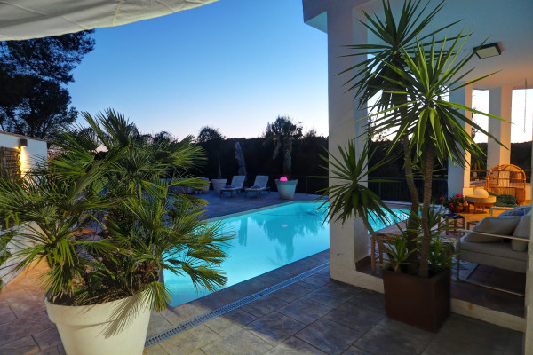 #16663 - Villa Elysian | Holiday Rentals | Hello Homes Sitges