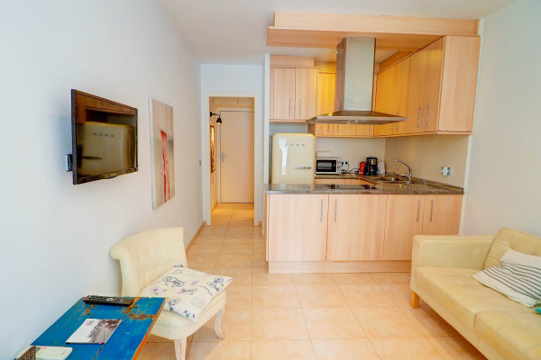#17440 - The Loft | Holiday Rentals | Hello Homes Sitges