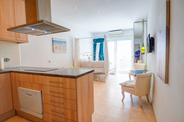#17452 - The Loft | Holiday Rentals | Hello Homes Sitges