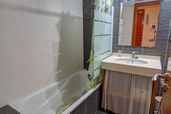 #17633 - Seaside April Apartment | Holiday Rentals | Hello Homes Sitges