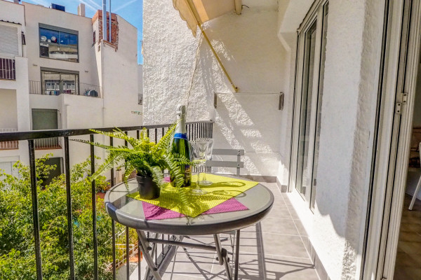 #27752 - Espalter Onyx | Holiday Rentals | Hello Homes Sitges
