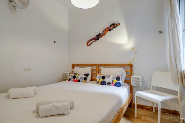 #27764 - Espalter Onyx | Holiday Rentals | Hello Homes Sitges