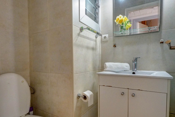 #27769 - Espalter Onyx | Holiday Rentals | Hello Homes Sitges