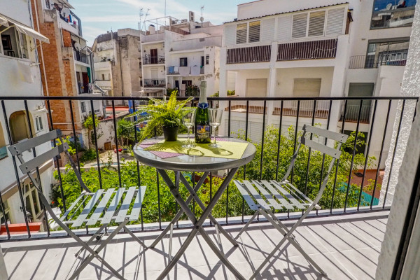 #27770 - Espalter Onyx | Holiday Rentals | Hello Homes Sitges
