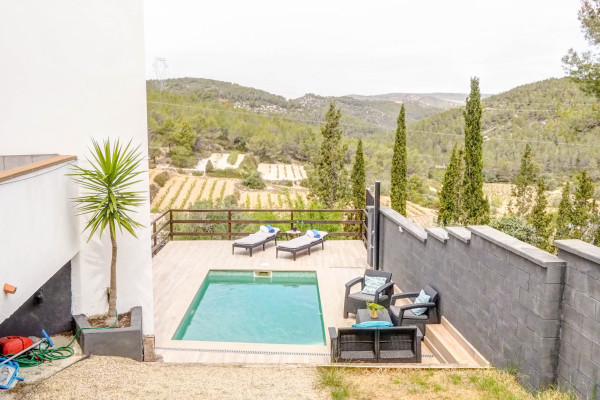 #27871 - Villa Papallona | Holiday Rentals | Hello Homes Sitges