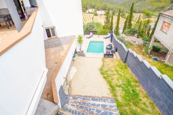 #27872 - Villa Papallona | Holiday Rentals | Hello Homes Sitges