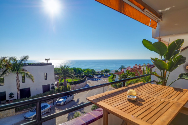 #29782 - Balmins Surf | Holiday Rentals | Hello Homes Sitges
