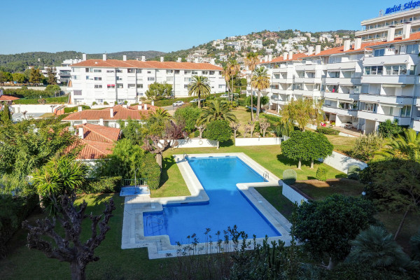 #29803 - Balmins Surf | Holiday Rentals | Hello Homes Sitges