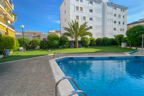 #30030 - Oasis Sinia | Holiday Rentals | Hello Homes Sitges