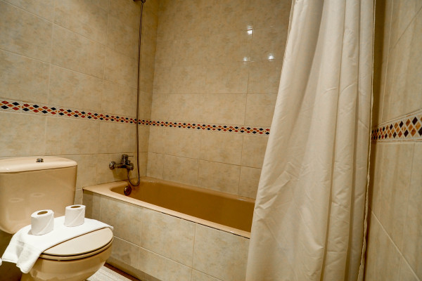 #30219 - Apartamento Burdeos | Holiday Rentals | Hello Homes Sitges