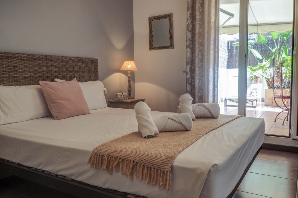 #33714 - Zafiro Apartment | Holiday Rentals | Hello Homes Sitges