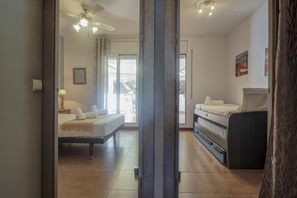 #33719 - Zafiro Apartment | Holiday Rentals | Hello Homes Sitges