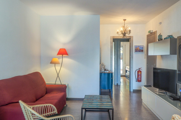 #33731 - Zafiro Apartment | Holiday Rentals | Hello Homes Sitges