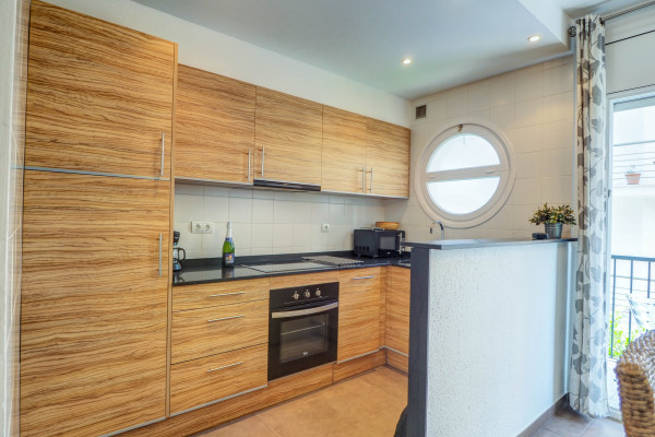 #33753 - Zafiro Apartment | Holiday Rentals | Hello Homes Sitges