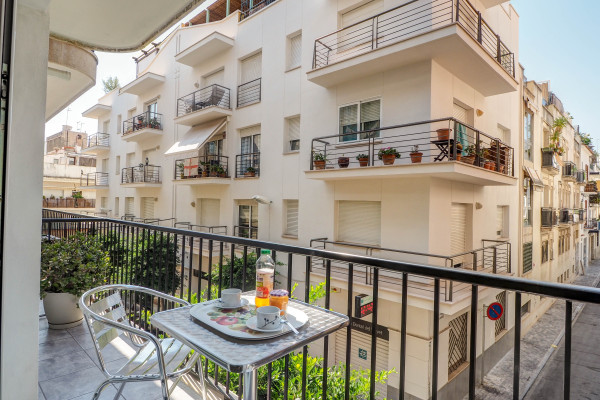 #33759 - Zafiro Apartment | バケーションレンタル | Hello Homes Sitges