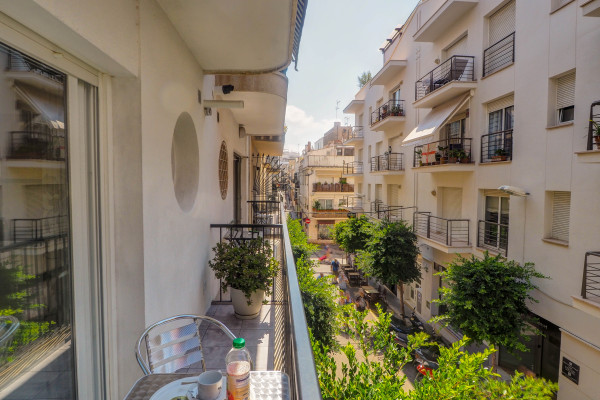 #33761 - Zafiro Apartment | バケーションレンタル | Hello Homes Sitges