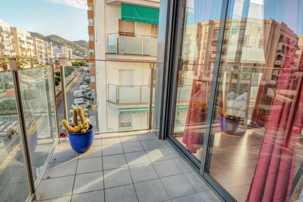 #36975 - Mimosa Apartment | Holiday Rentals | Hello Homes Sitges