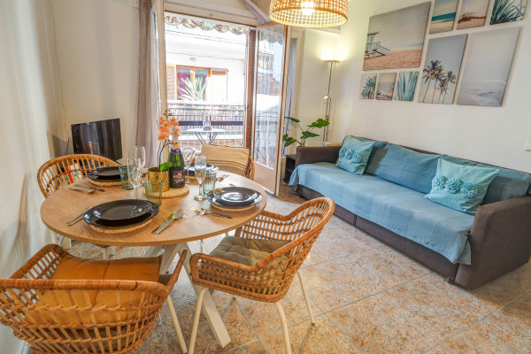 #37320 - Cervantes Apartment | Holiday Rentals | Hello Homes Sitges