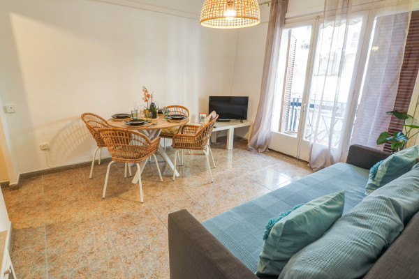 #37329 - Cervantes Apartment | Holiday Rentals | Hello Homes Sitges