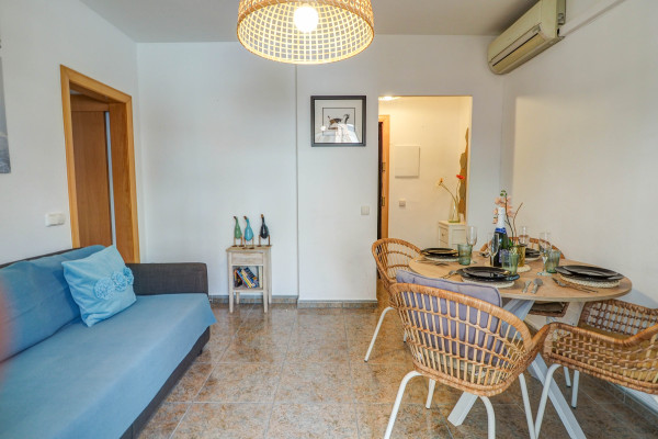 #37334 - Cervantes Apartment | Holiday Rentals | Hello Homes Sitges