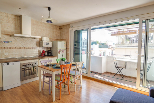#37426 - Carmen Apartment | Holiday Rentals | Hello Homes Sitges