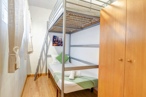 #37433 - Carmen Apartment | Holiday Rentals | Hello Homes Sitges
