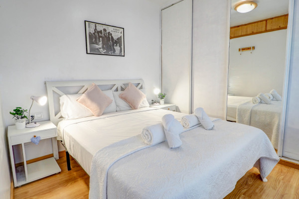 #37448 - Carmen Apartment | Holiday Rentals | Hello Homes Sitges