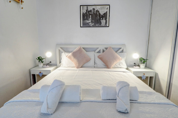 #37449 - Carmen Apartment | Holiday Rentals | Hello Homes Sitges