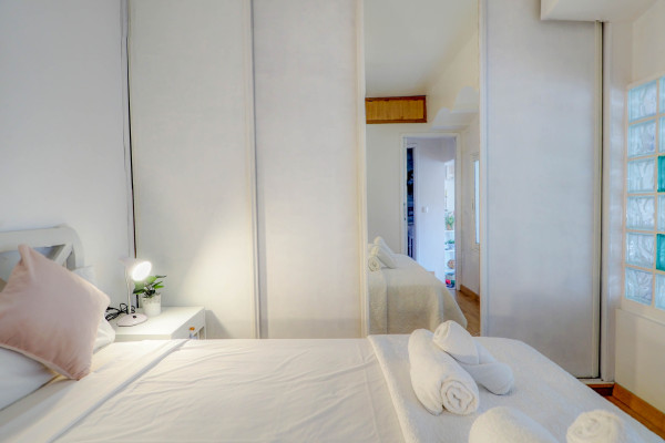 #37453 - Carmen Apartment | Holiday Rentals | Hello Homes Sitges