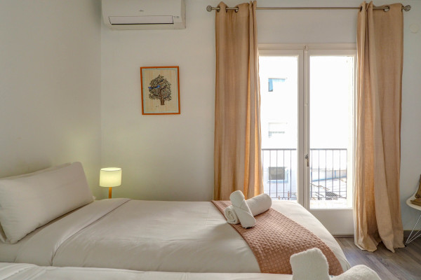 #37512 - The Lilium Apartment | Holiday Rentals | Hello Homes Sitges