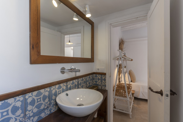 #38035 - Casa Azul | Holiday Rentals | Hello Homes Sitges