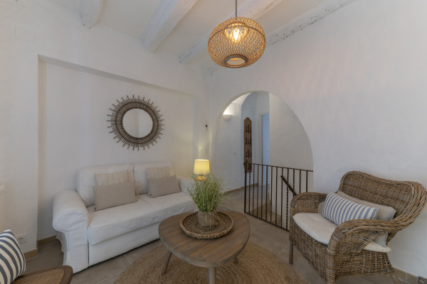 #38057 - Casa Azul | Holiday Rentals | Hello Homes Sitges