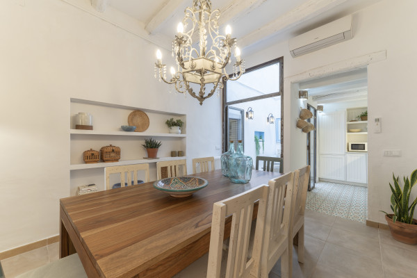 #38067 - Casa Azul | Holiday Rentals | Hello Homes Sitges